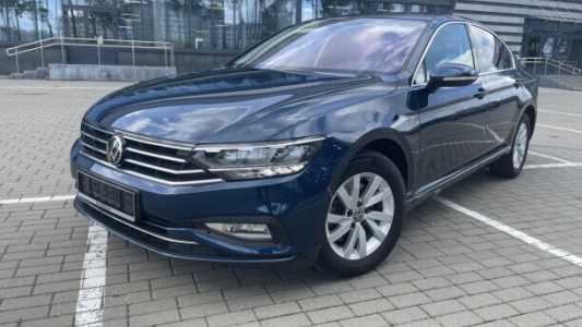 Volkswagen Passat B8 Рестайлинг, 2021, пробег 167000 км Volkswagen Passat B8 Рестайлинг, 2021, пробег 167000 км