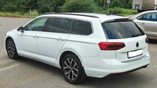 Volkswagen Passat B8 Рестайлинг, 2021, пробег 188670 км Volkswagen Passat B8 Рестайлинг, 2021, пробег 188670 км