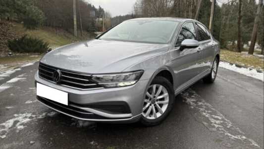 Volkswagen Passat B8 Рестайлинг, 2021, пробег 44000 км Volkswagen Passat B8 Рестайлинг, 2021, пробег 44000 км