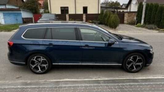 Volkswagen Passat B8 Рестайлинг, 2021, пробег 80300 км Volkswagen Passat B8 Рестайлинг, 2021, пробег 80300 км