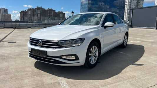Volkswagen Passat B8 Рестайлинг, 2022, пробег 116000 км Volkswagen Passat B8 Рестайлинг, 2022, пробег 116000 км