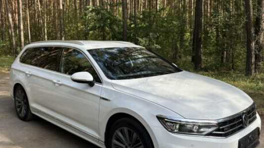 Volkswagen Passat B8 Рестайлинг, 2022, пробег 169000 км Volkswagen Passat B8 Рестайлинг, 2022, пробег 169000 км