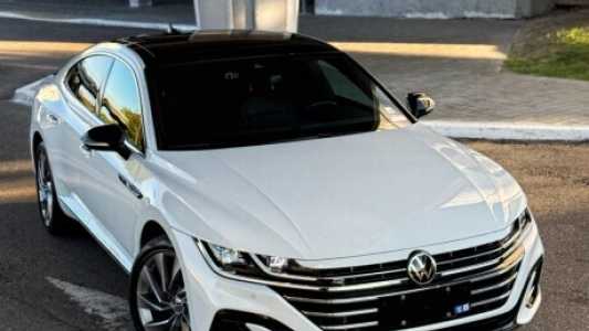 Volkswagen Passat CC II Рестайлинг, 2022, пробег 25500 км Volkswagen Passat CC II Рестайлинг, 2022, пробег 25500 км