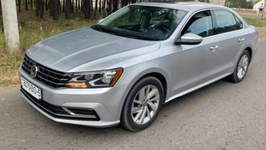 Volkswagen Passat (USA) I Рестайлинг, 2017, пробег 100000 км Volkswagen Passat (USA) I Рестайлинг, 2017, пробег 100000 км