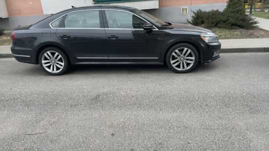 Volkswagen Passat (USA) I  Рестайлинг, 2017, пробег 111000 км