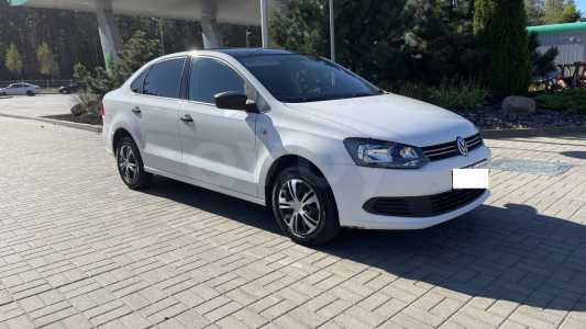 Volkswagen Polo Sedan I