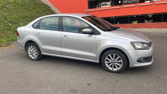 Volkswagen Polo Sedan I