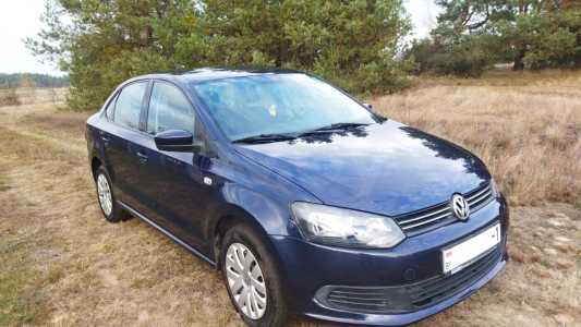 Volkswagen Polo Sedan I