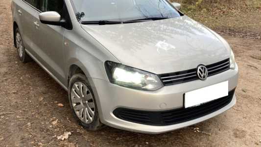 Volkswagen Polo Sedan I