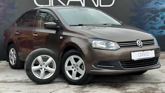 Volkswagen Polo Sedan I