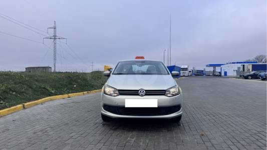 Volkswagen Polo Sedan I