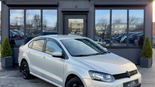 Volkswagen Polo Sedan I