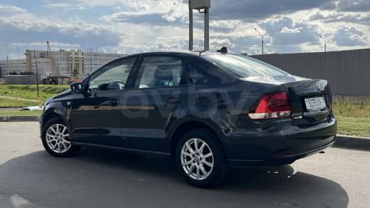 Volkswagen Polo Sedan I Рестайлинг