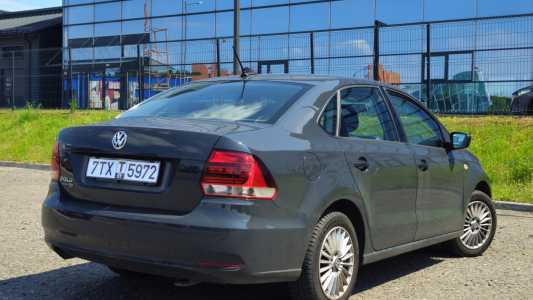 Volkswagen Polo Sedan I Рестайлинг