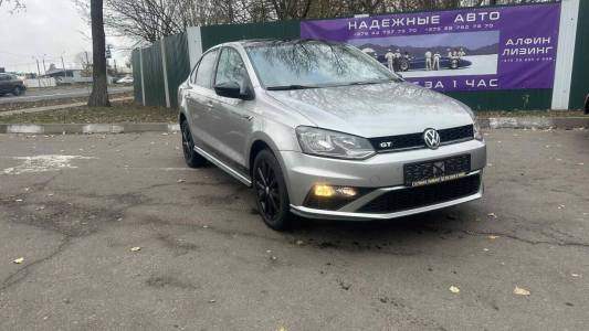 Volkswagen Polo Sedan I Рестайлинг