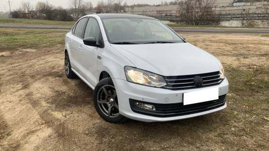 Volkswagen Polo Sedan I Рестайлинг