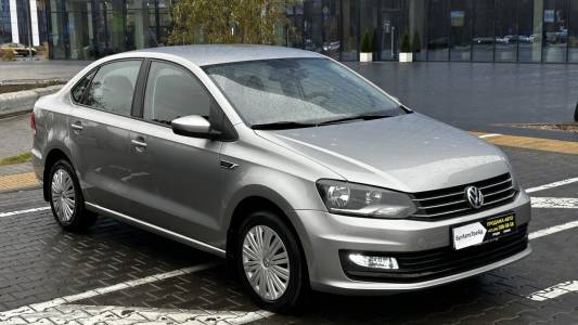 Volkswagen Polo Sedan I Рестайлинг