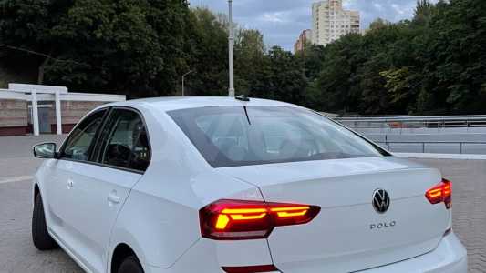 Volkswagen Polo Sedan II