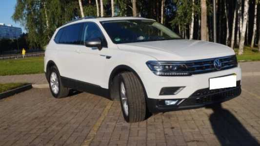 Volkswagen Tiguan Allspace II, 2019, пробег 131000 км Volkswagen Tiguan Allspace II, 2019, пробег 131000 км