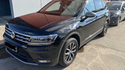 Volkswagen Tiguan Allspace II, 2019, пробег 235000 км Volkswagen Tiguan Allspace II, 2019, пробег 235000 км