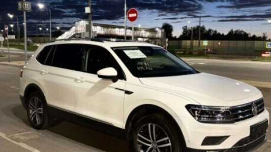 Volkswagen Tiguan Allspace II, 2020, пробег 114000 км Volkswagen Tiguan Allspace II, 2020, пробег 114000 км