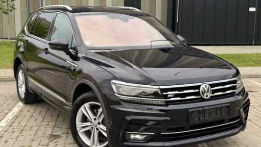 Volkswagen Tiguan Allspace II, 2020, пробег 172000 км Volkswagen Tiguan Allspace II, 2020, пробег 172000 км