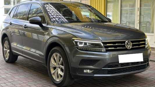 Volkswagen Tiguan Allspace II, 2020, пробег 196000 км Volkswagen Tiguan Allspace II, 2020, пробег 196000 км