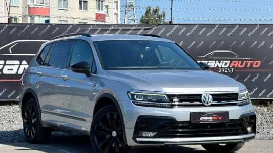 Volkswagen Tiguan Allspace II, 2020, пробег 248246 км Volkswagen Tiguan Allspace II, 2020, пробег 248246 км