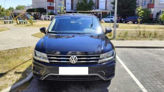 Volkswagen Tiguan Allspace II, 2020, пробег 69500 км Volkswagen Tiguan Allspace II, 2020, пробег 69500 км