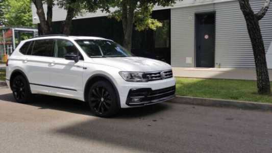 Volkswagen Tiguan Allspace II, 2020, пробег 75000 км Volkswagen Tiguan Allspace II, 2020, пробег 75000 км