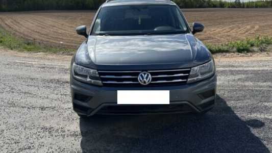 Volkswagen Tiguan Allspace II, 2021, пробег 114000 км Volkswagen Tiguan Allspace II, 2021, пробег 114000 км