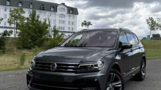 Volkswagen Tiguan Allspace II, 2021, пробег 168000 км Volkswagen Tiguan Allspace II, 2021, пробег 168000 км