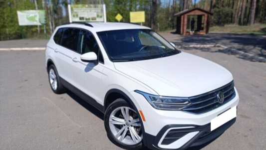 Volkswagen Tiguan Allspace II Рестайлинг, 2021, пробег 54000 км Volkswagen Tiguan Allspace II Рестайлинг, 2021, пробег 54000 км