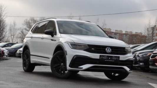 Volkswagen Tiguan Allspace II Рестайлинг, 2022, пробег 106000 км Volkswagen Tiguan Allspace II Рестайлинг, 2022, пробег 106000 км
