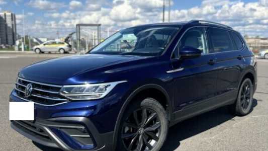 Volkswagen Tiguan Allspace II Рестайлинг, 2022, пробег 28000 км Volkswagen Tiguan Allspace II Рестайлинг, 2022, пробег 28000 км
