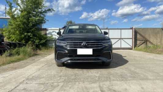 Volkswagen Tiguan Allspace II Рестайлинг, 2023, пробег 43000 км Volkswagen Tiguan Allspace II Рестайлинг, 2023, пробег 43000 км
