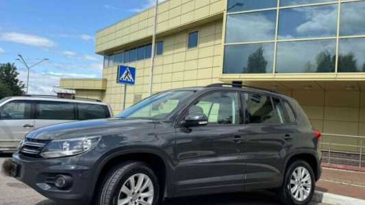 Volkswagen Tiguan I Рестайлинг, 2016, пробег 101330 км Volkswagen Tiguan I Рестайлинг, 2016, пробег 101330 км