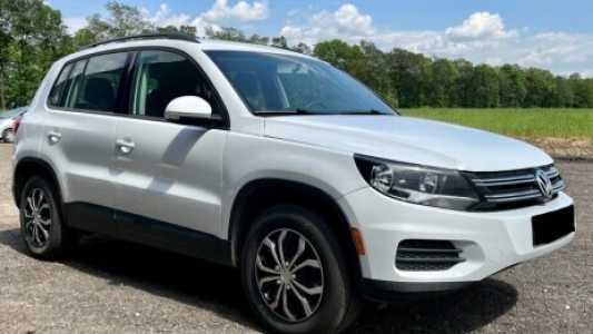 Volkswagen Tiguan I Рестайлинг, 2017, пробег 74000 км Volkswagen Tiguan I Рестайлинг, 2017, пробег 74000 км