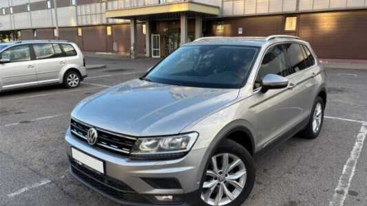 Volkswagen Tiguan II, 2018, пробег 122000 км Volkswagen Tiguan II, 2018, пробег 122000 км