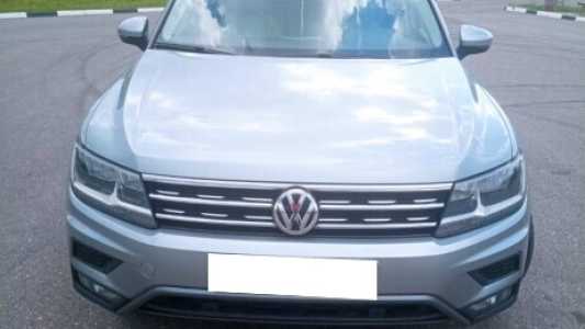 Volkswagen Tiguan II, 2019, пробег 119000 км Volkswagen Tiguan II, 2019, пробег 119000 км
