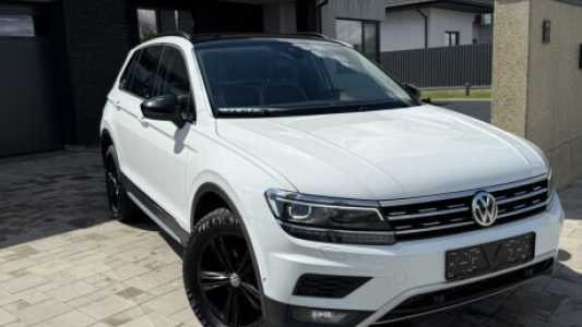 Volkswagen Tiguan II, 2019, пробег 142000 км Volkswagen Tiguan II, 2019, пробег 142000 км