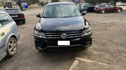 Volkswagen Tiguan II, 2019, пробег 149500 км Volkswagen Tiguan II, 2019, пробег 149500 км