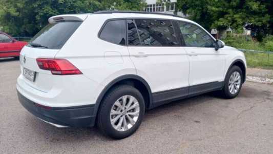 Volkswagen Tiguan II, 2019, пробег 70000 км