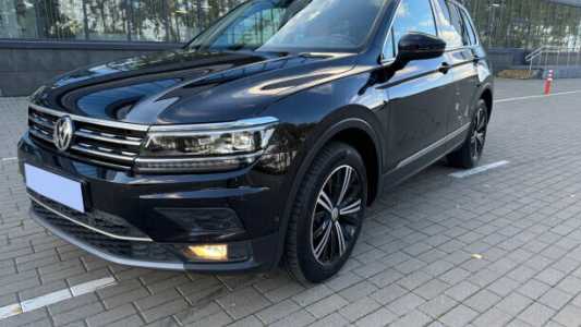 Volkswagen Tiguan II, 2020, пробег 59556 км Volkswagen Tiguan II, 2020, пробег 59556 км