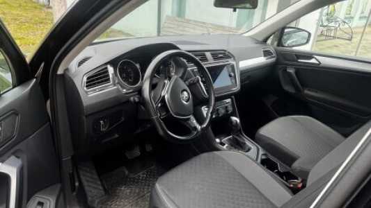 Volkswagen Tiguan II, 2021, пробег 63000 км Volkswagen Tiguan II, 2021, пробег 63000 км
