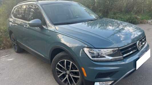 Volkswagen Tiguan II, 2021, пробег 98000 км Volkswagen Tiguan II, 2021, пробег 98000 км