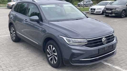 Volkswagen Tiguan II Рестайлинг, 2021, пробег 180000 км