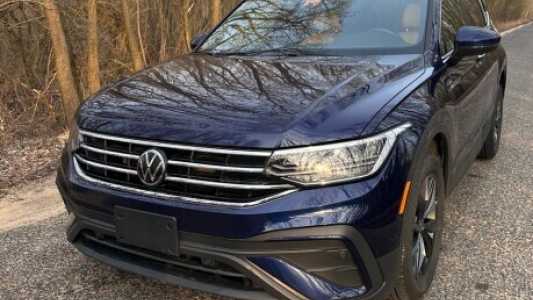 Volkswagen Tiguan II Рестайлинг, 2022, пробег 41000 км Volkswagen Tiguan II Рестайлинг, 2022, пробег 41000 км