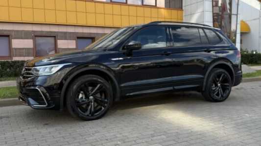Volkswagen Tiguan II Рестайлинг, 2023, пробег 17000 км