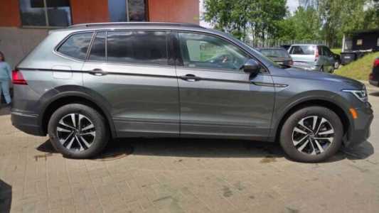 Volkswagen Tiguan II Рестайлинг, 2023, пробег 2500 км